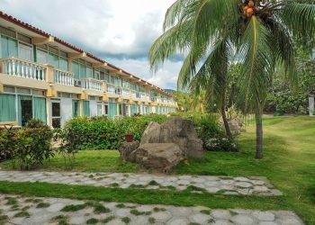 Hotel de Marea del Portillo, Granma. Foto: Kayak.