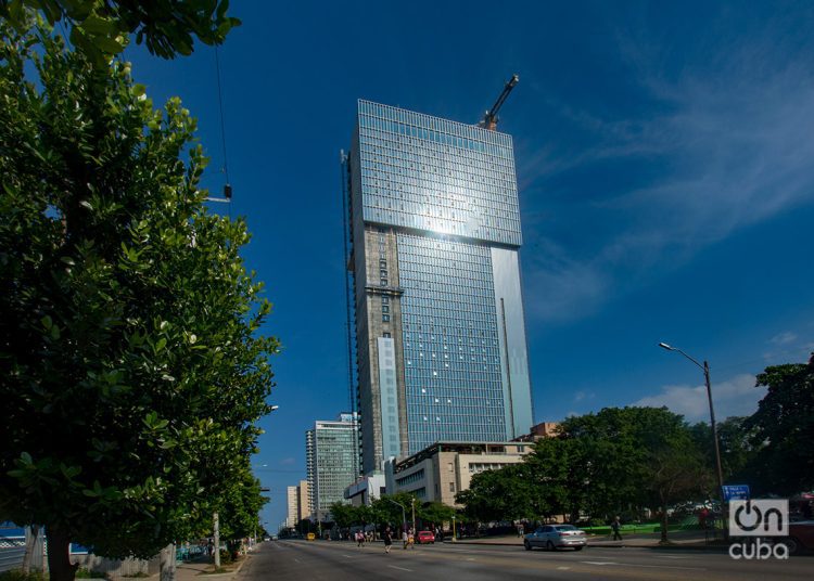 La Torre K del Vedado. Foto: Otmaro Rodríguez.