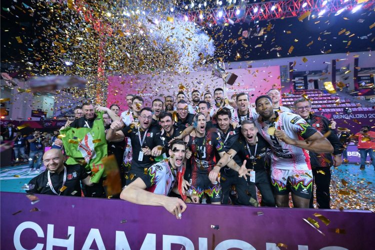 Wilfredo León (#9) ganó su tercera corona en Mundiales de Clubes. Foto: Tomada de Volleyball World.