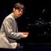 Rodrigo García al piano durante el concierto “Los Días de Gloria”, en el Teatro Martí de La Habana. Foto: Otmaro Rodríguez.