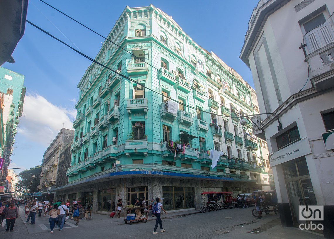 Antiguo Hotel Bristol, fue considerado un hotel de primera, pero no de lujo. Foto: Otmaro Rodríguez.