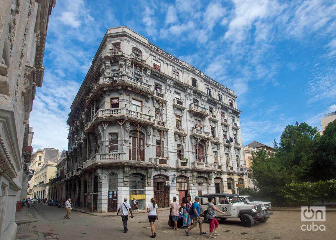 Antiguo hotel La Unión, donde se hospedo Federico Garcia Lorca. Foto: Otmaro Rodríguez.