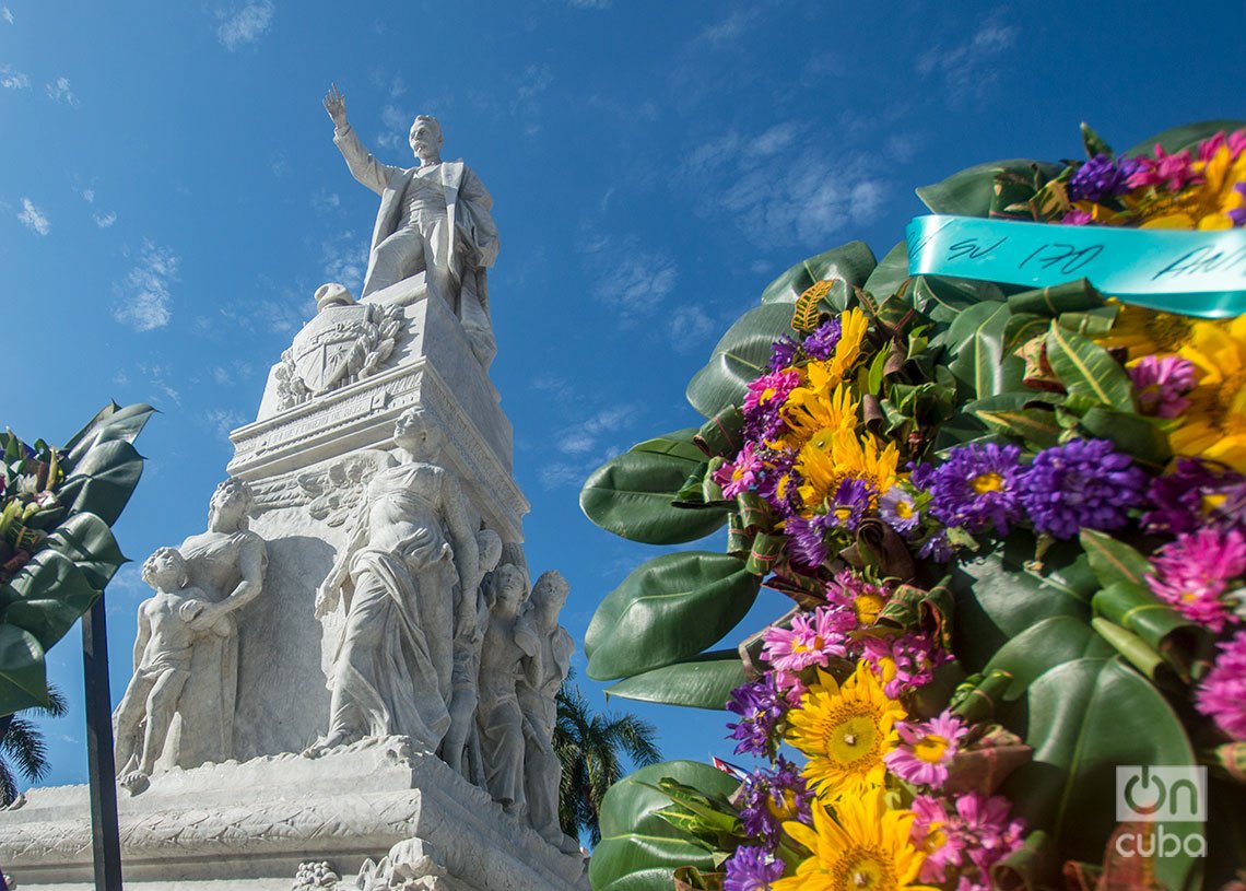 Primera estatua erigida a José Martí en Cuba, Parque Central de la Habana. Foto: Otmaro Rodríguez.