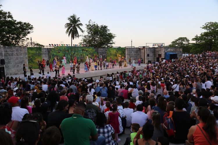 la colmenita en el anfiteatro de la habana vieja