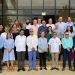 Miembros de los equipos negociadores del Gobierno de Colombia y el grupo guerrillero ELN, en una foto conjunta en La Habana. En el grupo aparece el ministro de Defensa Iván Velásquez (4to de izquierda a derecha). Foto: Delegación de Paz del Gobierno de Colombia / X.