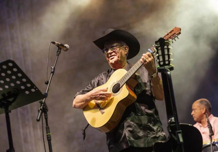 Eliades Ochoa en La Mar de las Músicas en 2022 Foto. J.M. Rodríguez / Archivo.