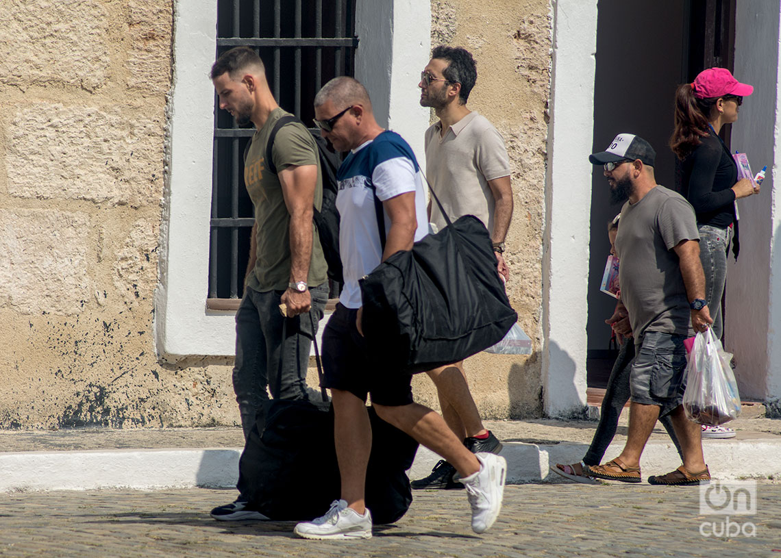 32 Feria Internacional del Libro de La Habana, en la fortaleza de San Carlos de La Cabaña. Foto: Otmaro Rodríguez.