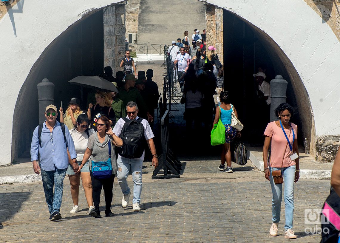 32 Feria Internacional del Libro de La Habana, en la fortaleza de San Carlos de La Cabaña. Foto: Otmaro Rodríguez.