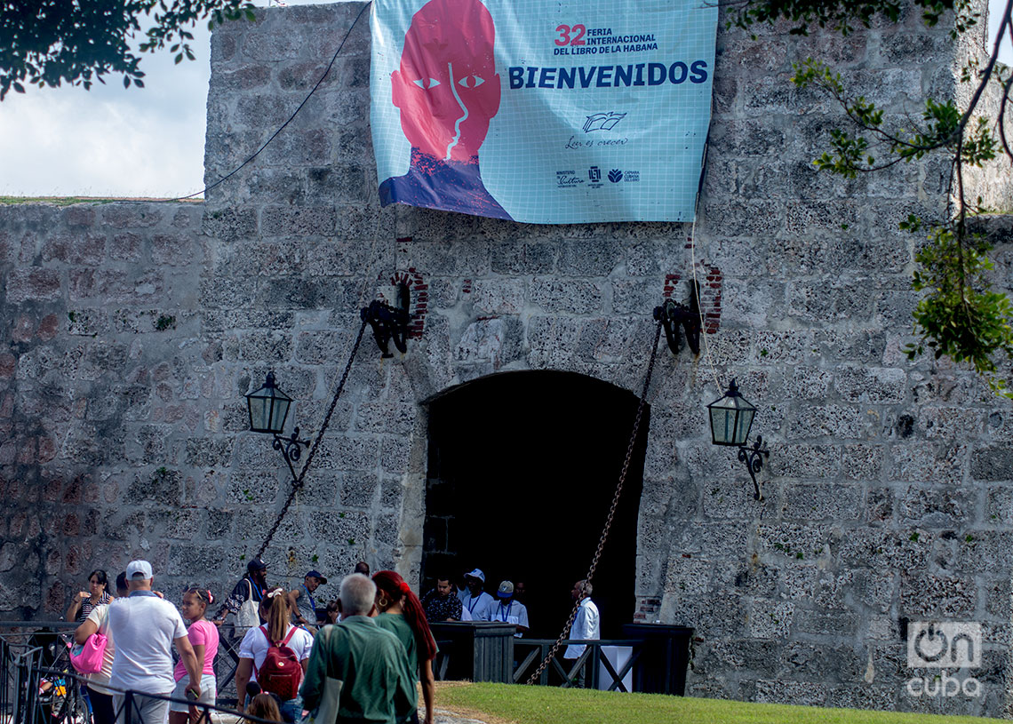 32 Feria Internacional del Libro de La Habana, en la fortaleza de San Carlos de La Cabaña. Foto: Otmaro Rodríguez.