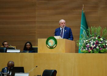 Lula da Silva este lunes en Adis Abeba. Foto: MINASSE WONDU HAILU/EFE/EPA.