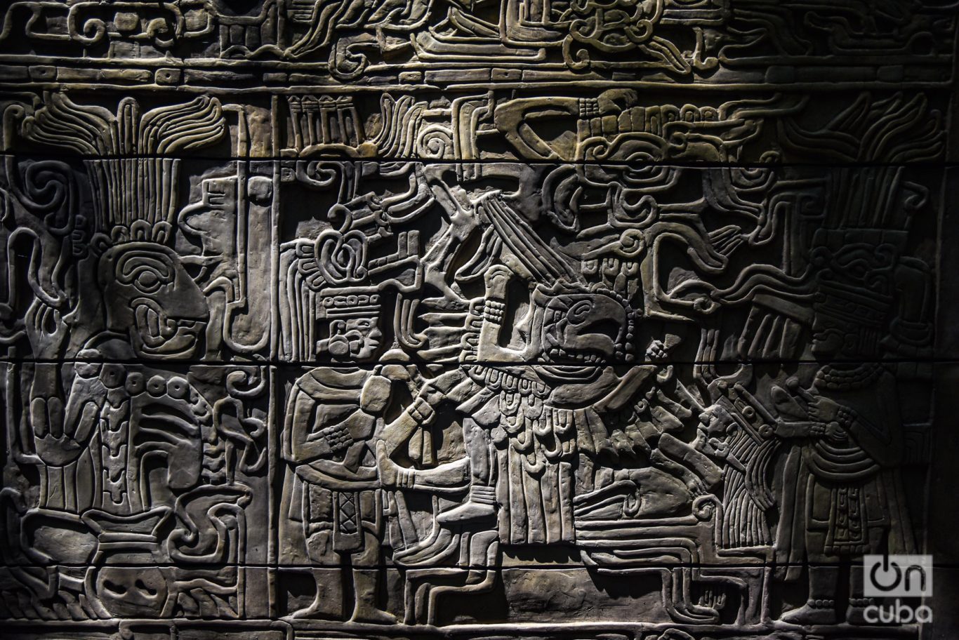 Detalle de una pared de construcción maya. Foto: Kaloian.