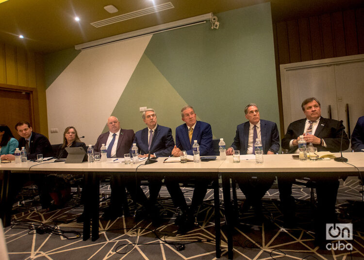 Miembros del sector agrícola de Estados Unidos durante la conferencia de prensa este miércoles. Foto: Otmaro Rodríguez.