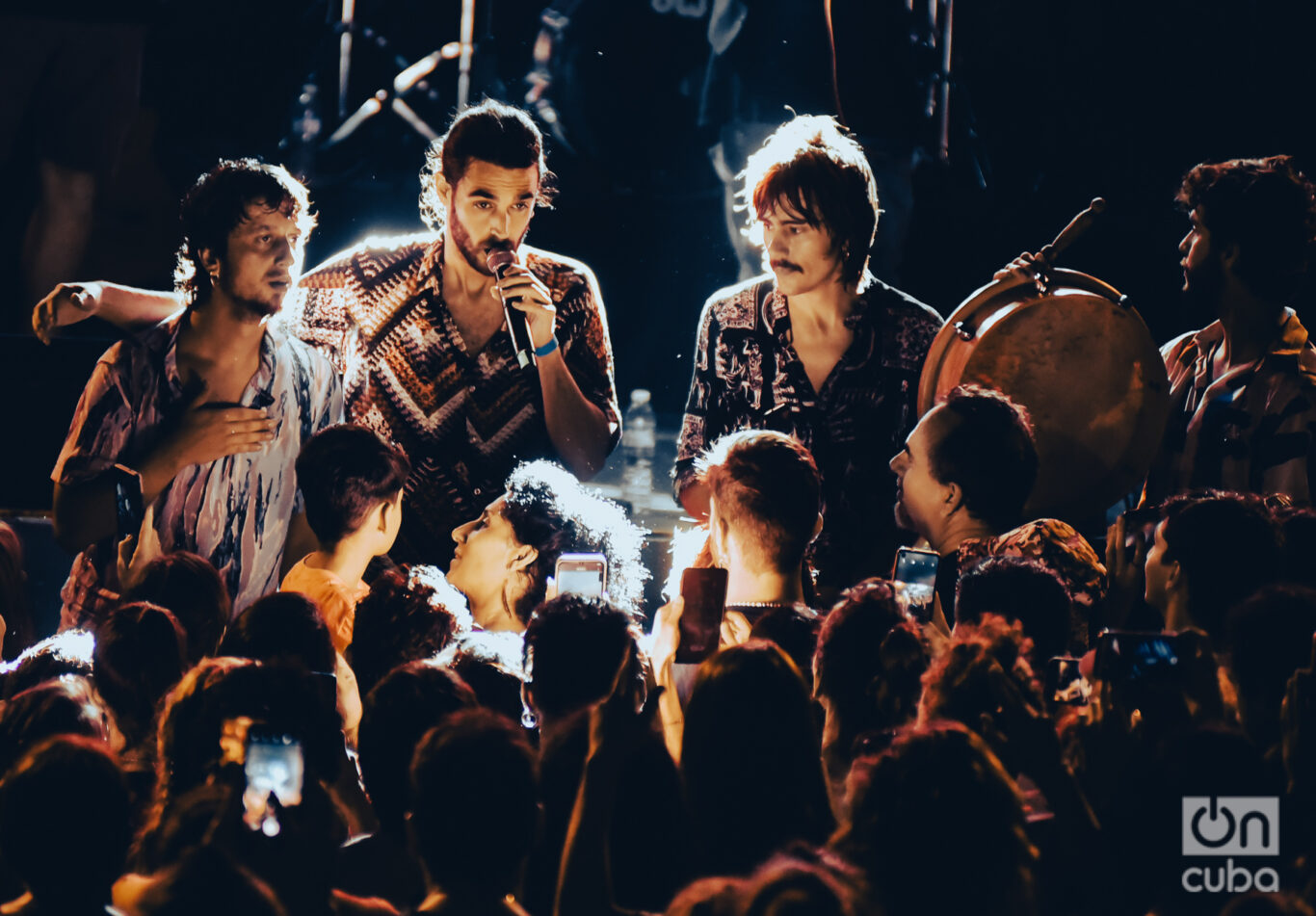 El concierto en el Konex no por multitudinario fue menos íntimo. Foto: Kaloian.