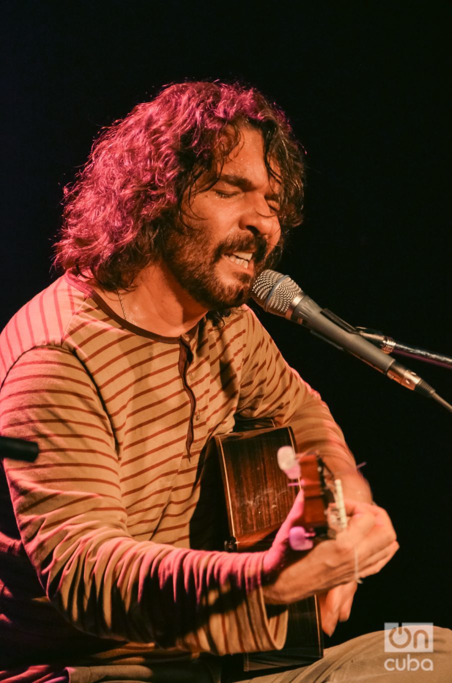 Santiago Feliú en Argentina durante un concierto en 2013. Foto: Kaloian.
