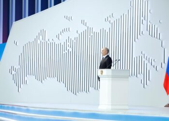 Putin ante la Asamblea Federal en el centro de conferencias Gostiny Dvor, en Moscú. Foto: DMITRY ASTAKHOV/SPUTNIK/EFE/EPA.