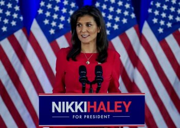 Nikki Haleyanuncia que sale de campaña. Foto: RICHARD ELLIS/EFE/EPA.