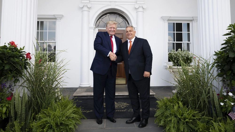 Trump y Orbán durante su encuentro en la Florida. Foto: unn.ua