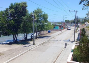 Una vista del poblado de Caimanera. Foto: Emisora Radio Bahía.