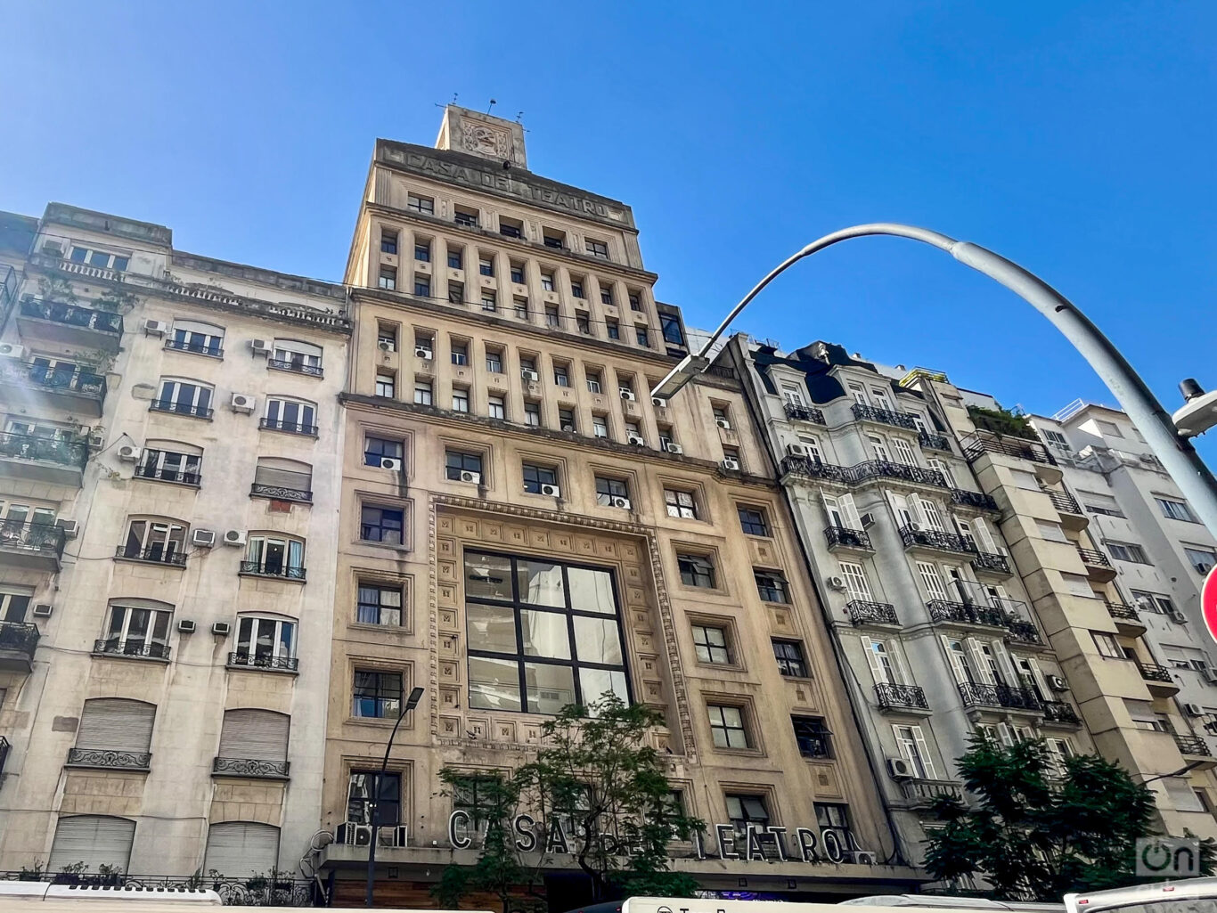 Casa del Teatro, avenida Santa Fe, Buenos Aires. Foto: Kaloian.