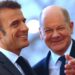 El canciller alemán Olaf Scholz (der.) junto al presidente francés Emmanuel Macron el pasado 15 de marzo en Berlín. Foto: EFE/EPA/HANNIBAL HANSCHKE.