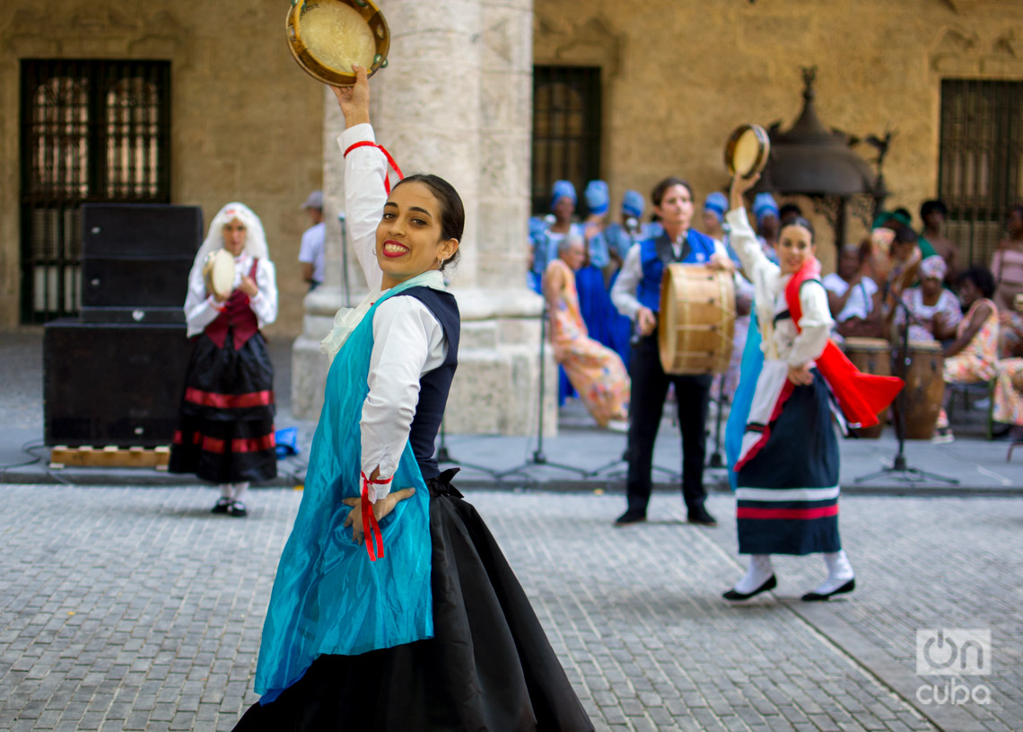 Asiart-Dance Company, Spanish company Monterroso and Antas de Ulla, at the International Festival of Dance in Urban Landscapes Old Havana: City in Motion 2024. Photo: Otmaro Rodríguez.