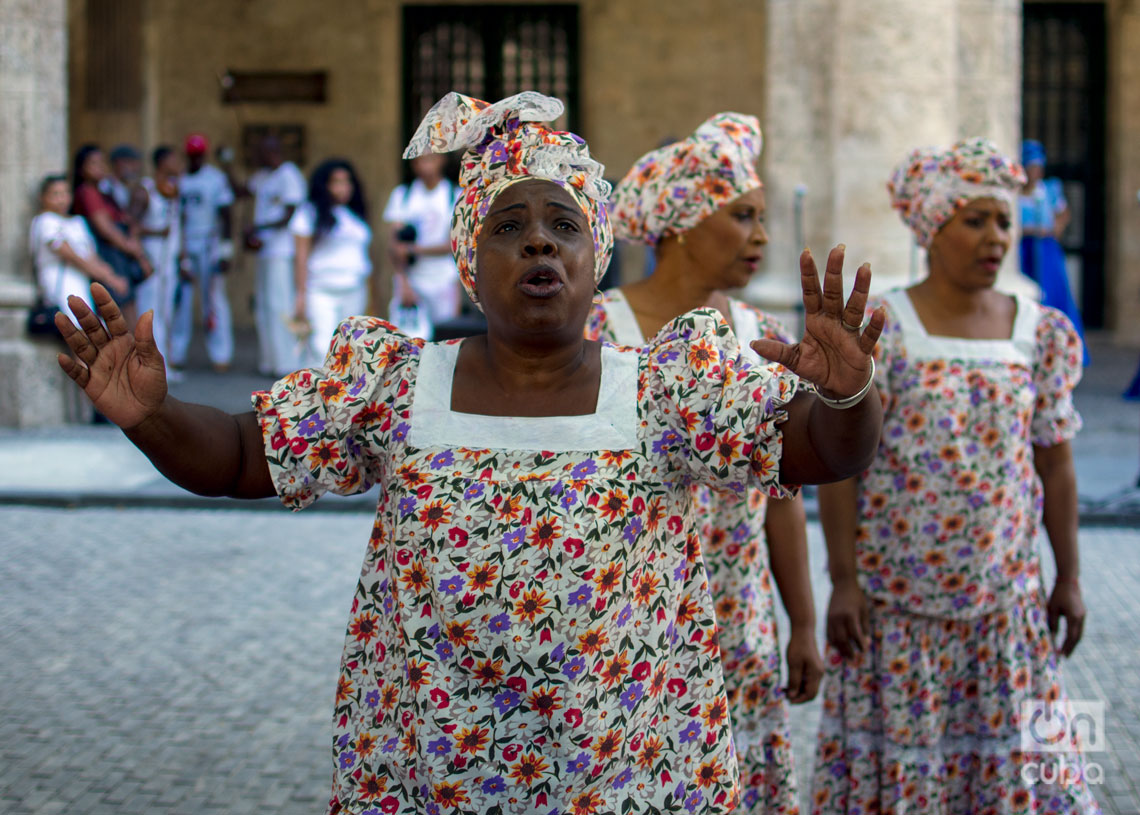 JJ Traditional Dance Company, at the International Festival of Dance in Urban Landscapes Old Havana: City in Motion 2024. Photo: Otmaro Rodríguez.