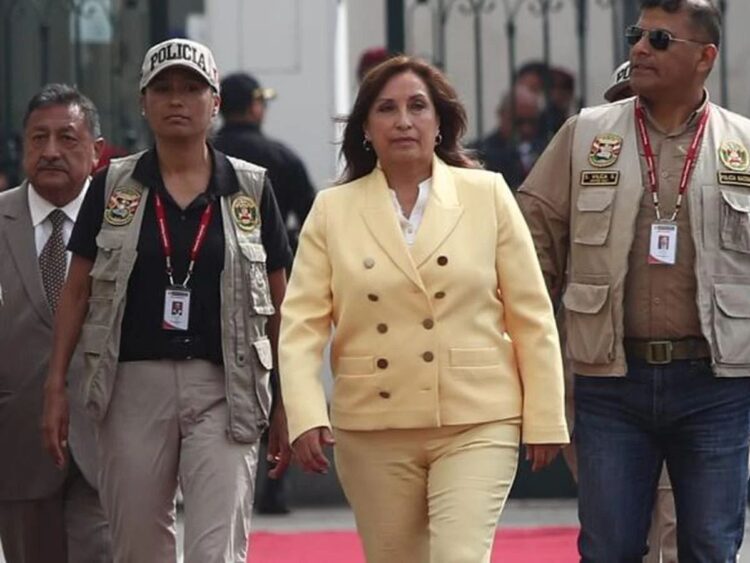 Dina Boluarte, presidenta del Perú. Foto: tudiariohuanuco.pe