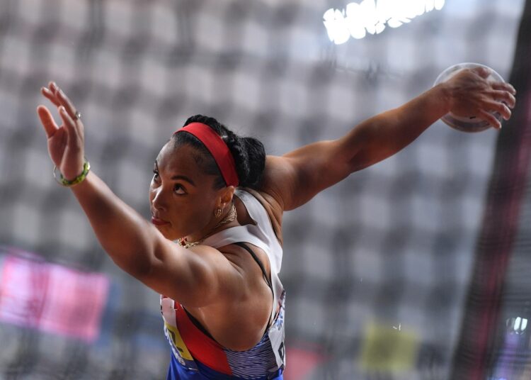 Yaimé Pérez logró uno de los tiros más espectaculares en la historia del disco femenino. Foto: World Athletics.