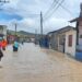 Inundaciones en calle Primero de Abril, en Baracoa. Foto: Facebook/Ampp Baracoa Ciudad Primada.