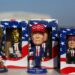 Memorabilia de Donald J. Trump a la venta en un rally en el Aero Center Wilmington, Carolina del Norte, USA, el 20 de abril de 2024. Foto: EFE/EPA/Veasey Conway.