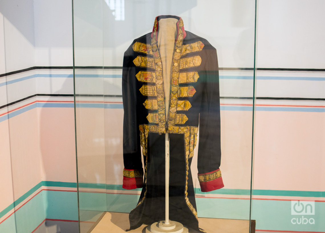 Traje de calesero, sala de las cocheras, Palacio de los Capitanes Generales de La Habana. Foto: Otmaro Rodríguez.