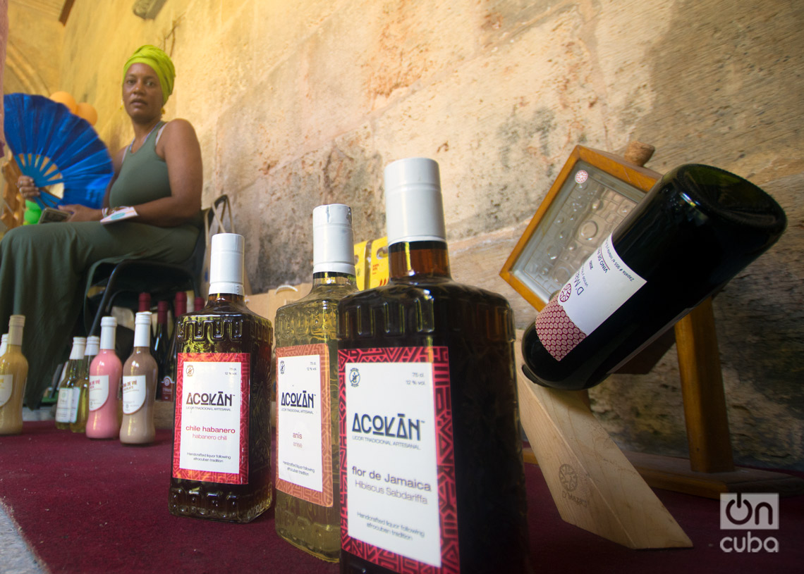 Feria de Expoemprendimiento por el aniversario 12 del proyecto CubaEmprende, en el Centro Félix Varela, en La Habana. Foto: Otmaro Rodríguez.