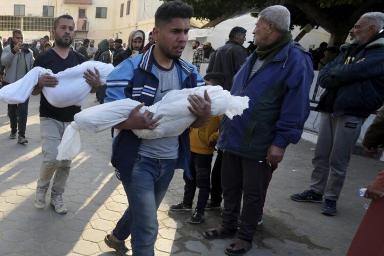 Niños asesinados en Gaza. Foto:  Los Angeles Times.