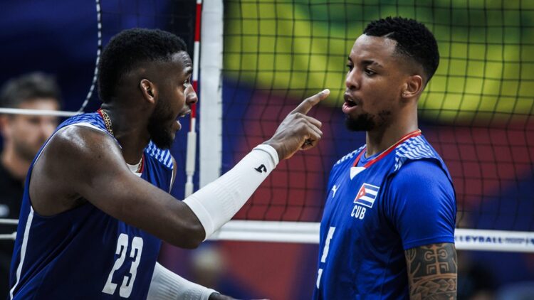 Marlon Yant y Javier Concepción, dos de los mejores del partido. Foto: volleyballworld.com