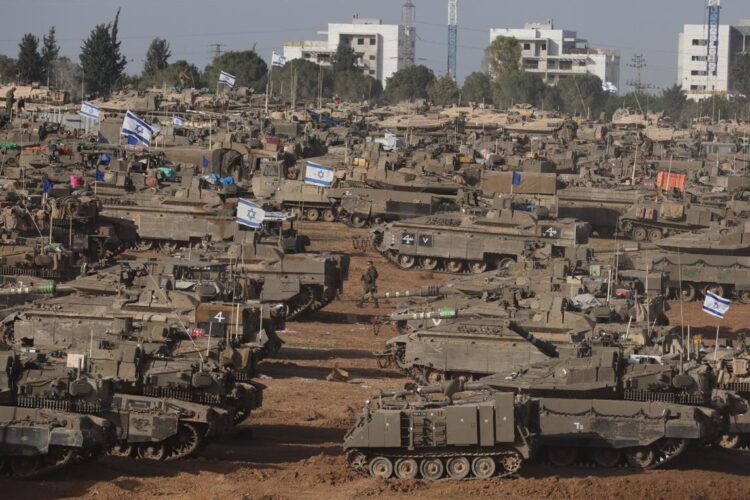 Ejército israelí es sostenido por las entregas de dinero, armas y tecnología de Estados Unidos Foto: ABIR SULTAN/ EFE.
