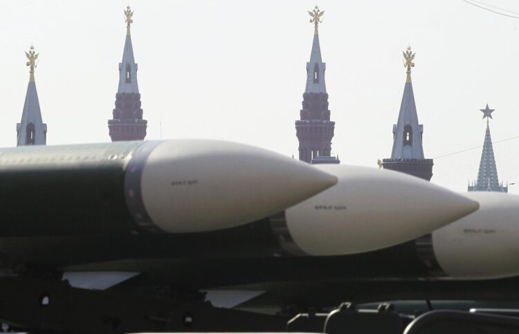 Imagen de archivo de unos misiles durante el ensayo de un desfile militar en Moscú. Foto: Sergei Ilnitsky / EFE / Archivo.