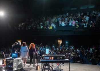 Sala Covarrubias del Teatro Nacional abarrotada en último concierto de la breve gira de Pedro Luis Ferrer por Cuba. Foto: Facebook/ Pedro Luis Ferrer.