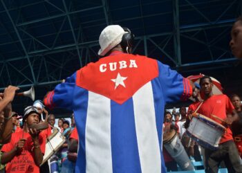 Con la postemporada de la 63 Serie Nacional debe despertarse nuevamente la pasión en los estadios cubanos. Foto: Ricardo López Hevia.