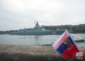 La fragata Gorshkov entra a la bahía de La Habana como parte de la visita de una flotilla naval de Rusia a la isla, el 12 de junio de 2024. Foto: Otmaro Rodríguez.