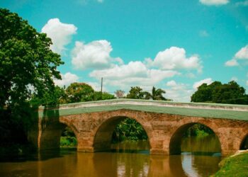 Puente sobre el Yayabo Foto: Online Tours