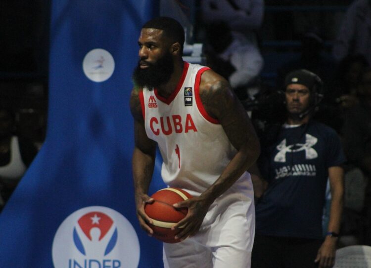 Reynaldo García concreto su regreso a la selección cubana en la última jornada de partidos internacionales. Foto: Jorge Luis Coll Untoria