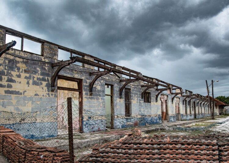 Estación ferroviaria de Zaza del Medio, en Sancti Spíritus. Foto: Naturaleza Secreta / Perfil de Facebook de Eduardo Rodríguez Dávila.