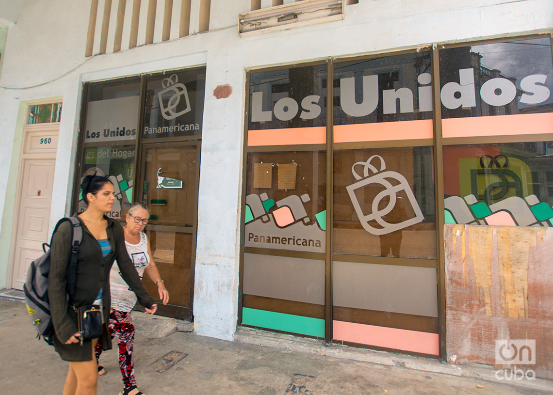 Tienda Los Unidos, en calle Belascoain, hoy cerrada. Foto: Otmaro Rodríguez.