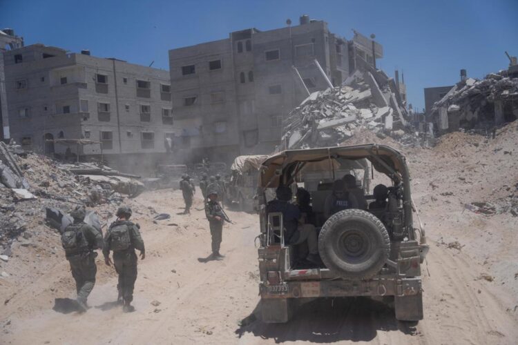 Tropas de Israel de las calles de Gaza. Foto: Ohad Zwigenberg/EFE/EPA.