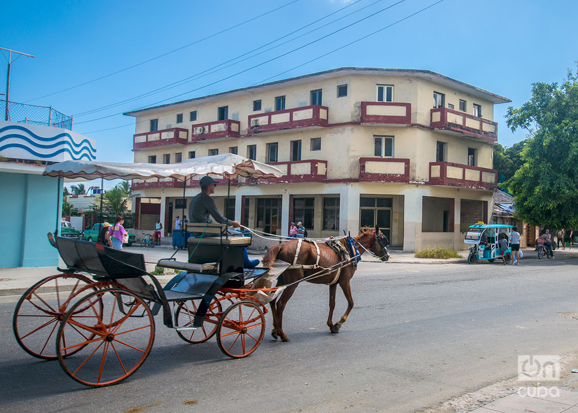 Hotel Las Avenidas, cerrado, en Guanabo. Fotos: Otmaro Rodríguez.