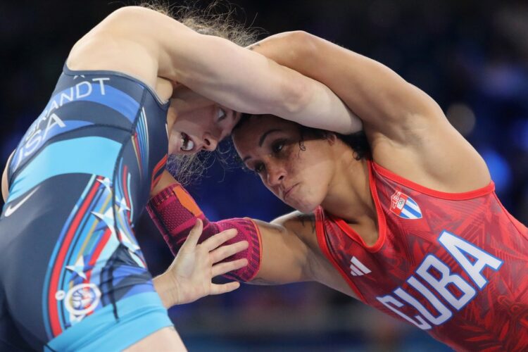 Yusneylis Guzmán obtuvo una plata histórica para la lucha femenina cubana. Foto: Ricardo López Hevia.