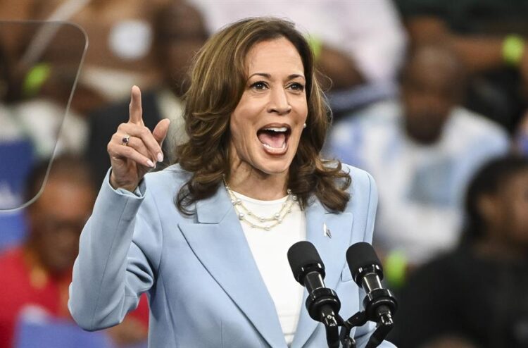 Kamala Harrris en un mitin en Georgia el 30 de julio. Foto: EFE.