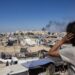 Palestinos desplazados de la ciudad gazatí de Jan Yunis. Foto:  EFE/EPA/HAITHAM IMAD