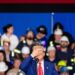 Donald Trump en un mitin electoral en Pensilvania el 30 de agosto de 2024. Foto: EFE/EPA/JIM LO SCALZO.