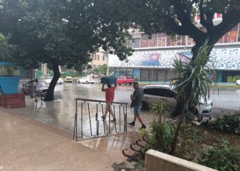 La tormenta tropical dejó "lluvias fuertes e intensas en el occidente y centro de Cuba”, según el Insmet. Foto: Lázaro Manuel Alonso, Facebook.